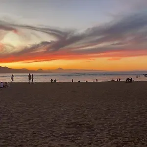 https://apt-canteras-beach-side-private-room-in-shared.in-canary-islands.com
